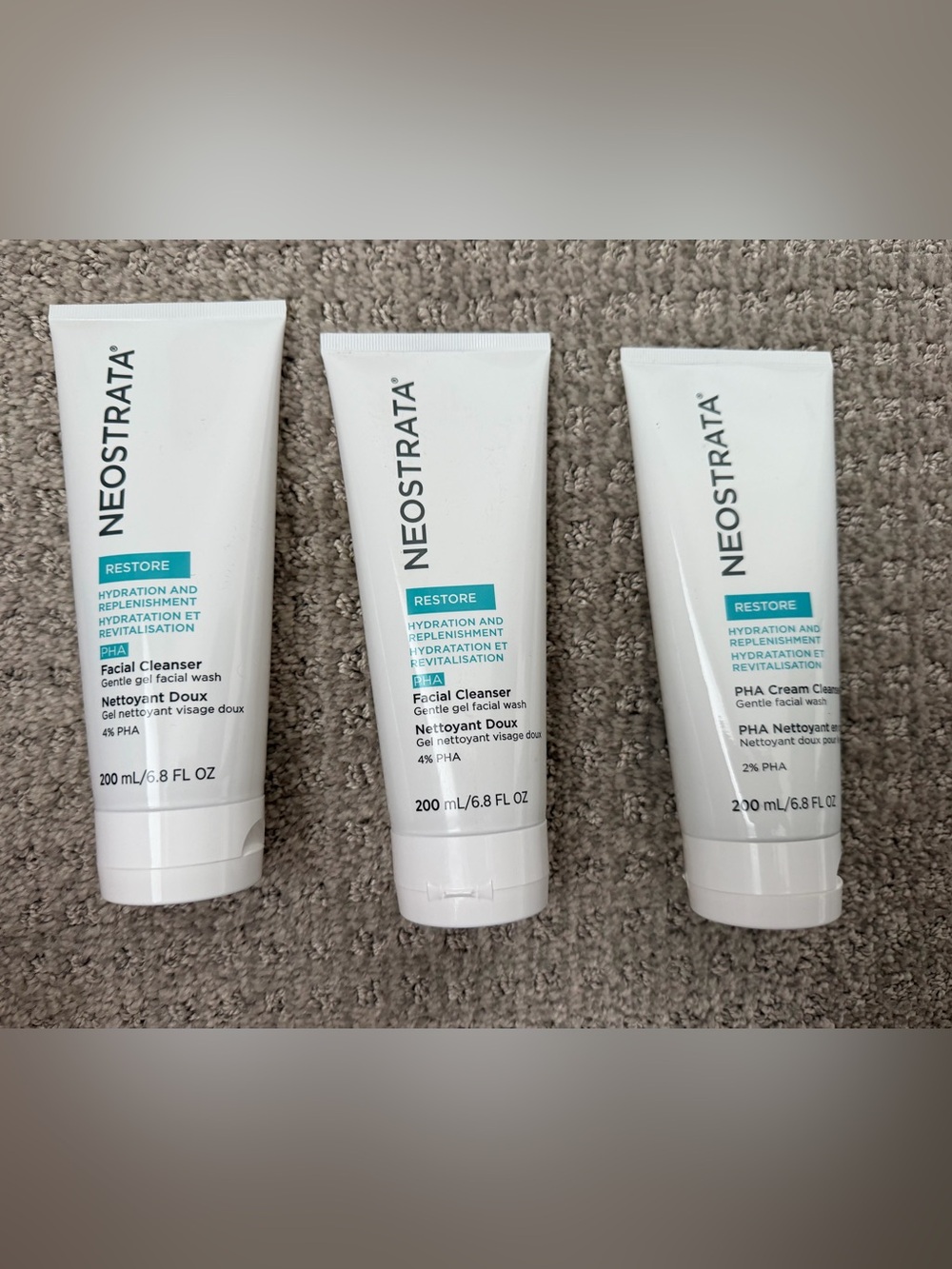 Neostrata Restore Hydration Facial Cleanser - White - 20$ each